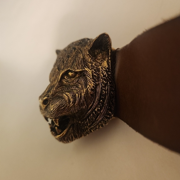 Gucci leather belt with feline buckle size 38" in EUC - Picture 3 of 9